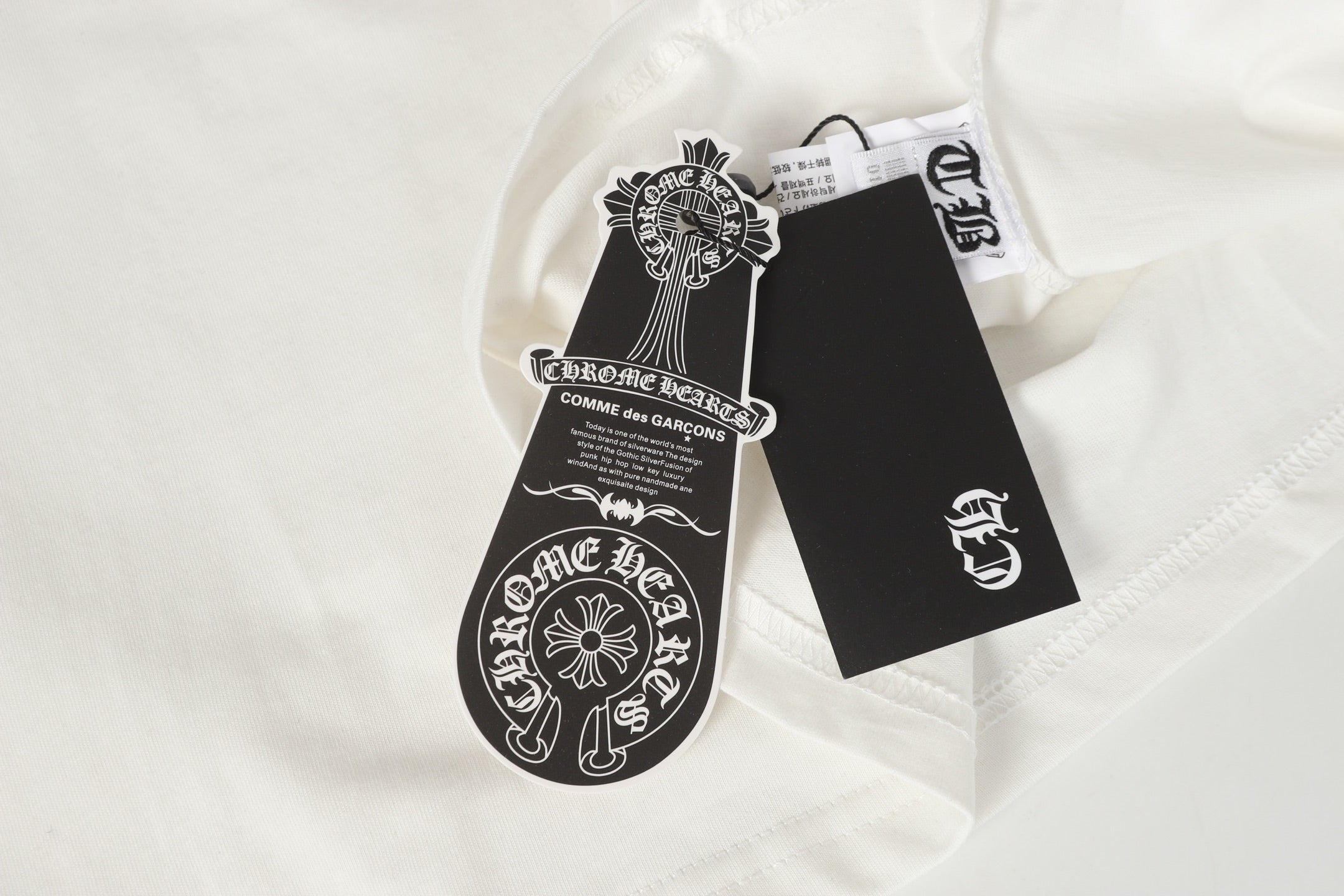 Logo Flag Long Sleeve Tee - Black White Gothic Street T-Shirt K2126